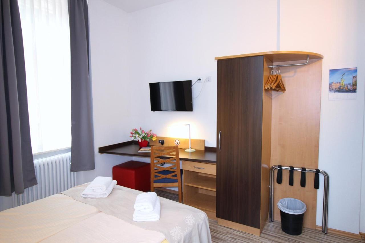 Gaestehaus Centro Albert Gmbh Констанц Экстерьер фото