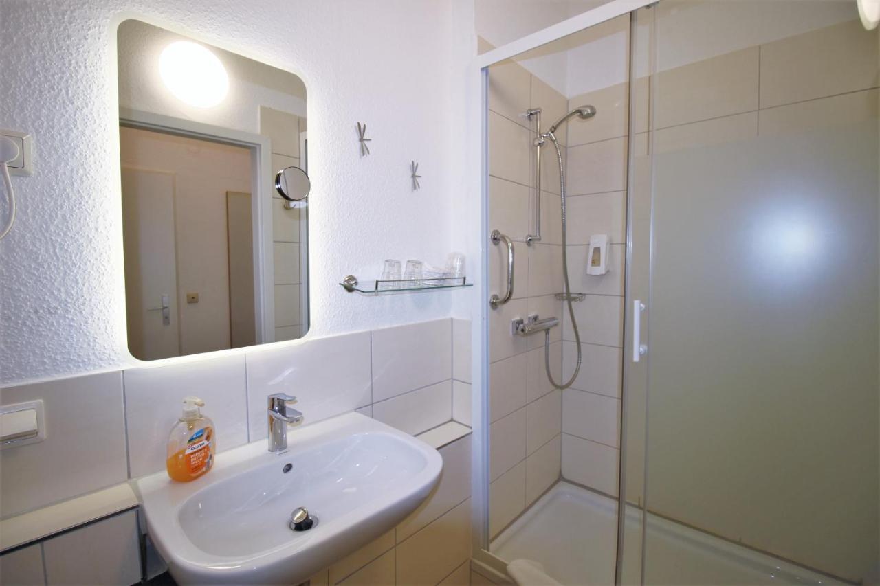 Gaestehaus Centro Albert Gmbh Констанц Экстерьер фото
