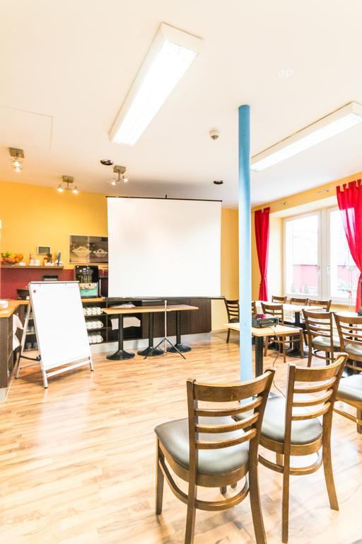 Gaestehaus Centro Albert Gmbh Констанц Экстерьер фото