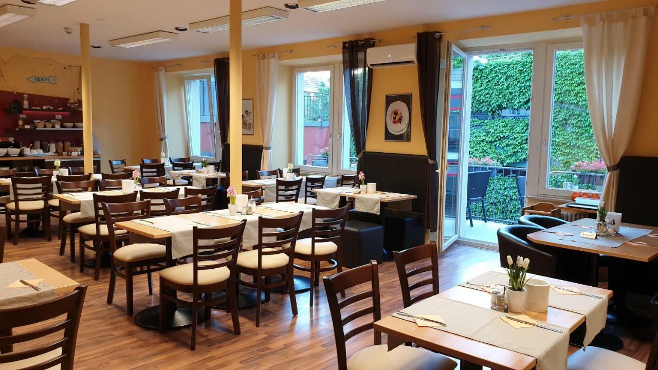 Gaestehaus Centro Albert Gmbh Констанц Экстерьер фото