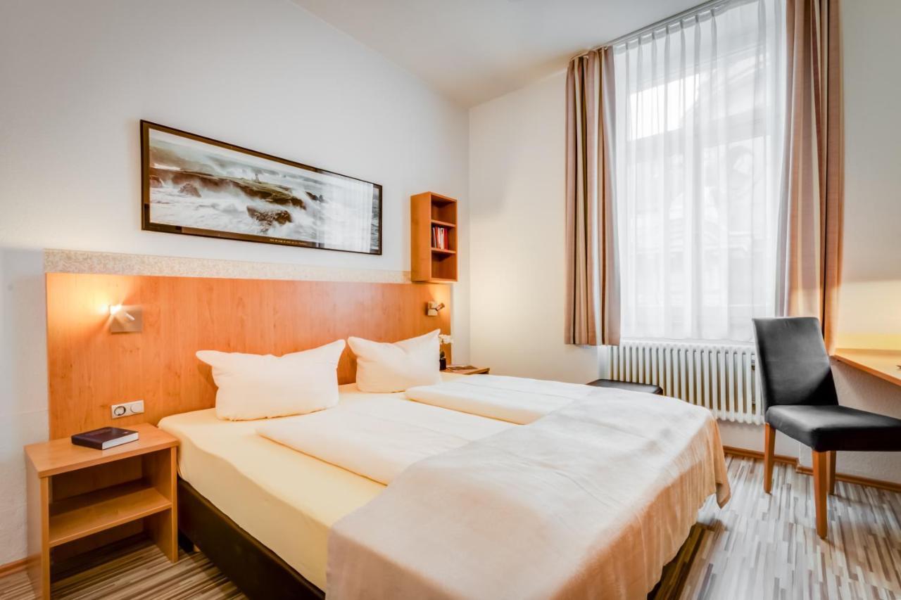 Gaestehaus Centro Albert Gmbh Констанц Экстерьер фото